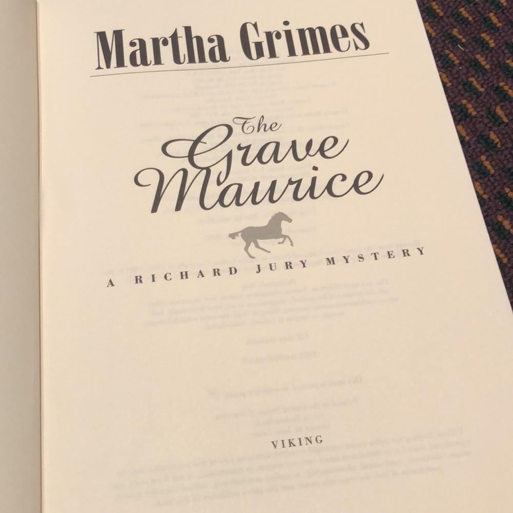 2 Hardcover NY Times best selling author Martha Grimes mystery books - Picture 14 of 16